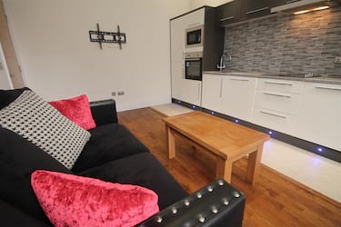 2 bed flat, Lansdowne Terrace, Newcastle Upon Tyne, Newcastle, NE3 1HN